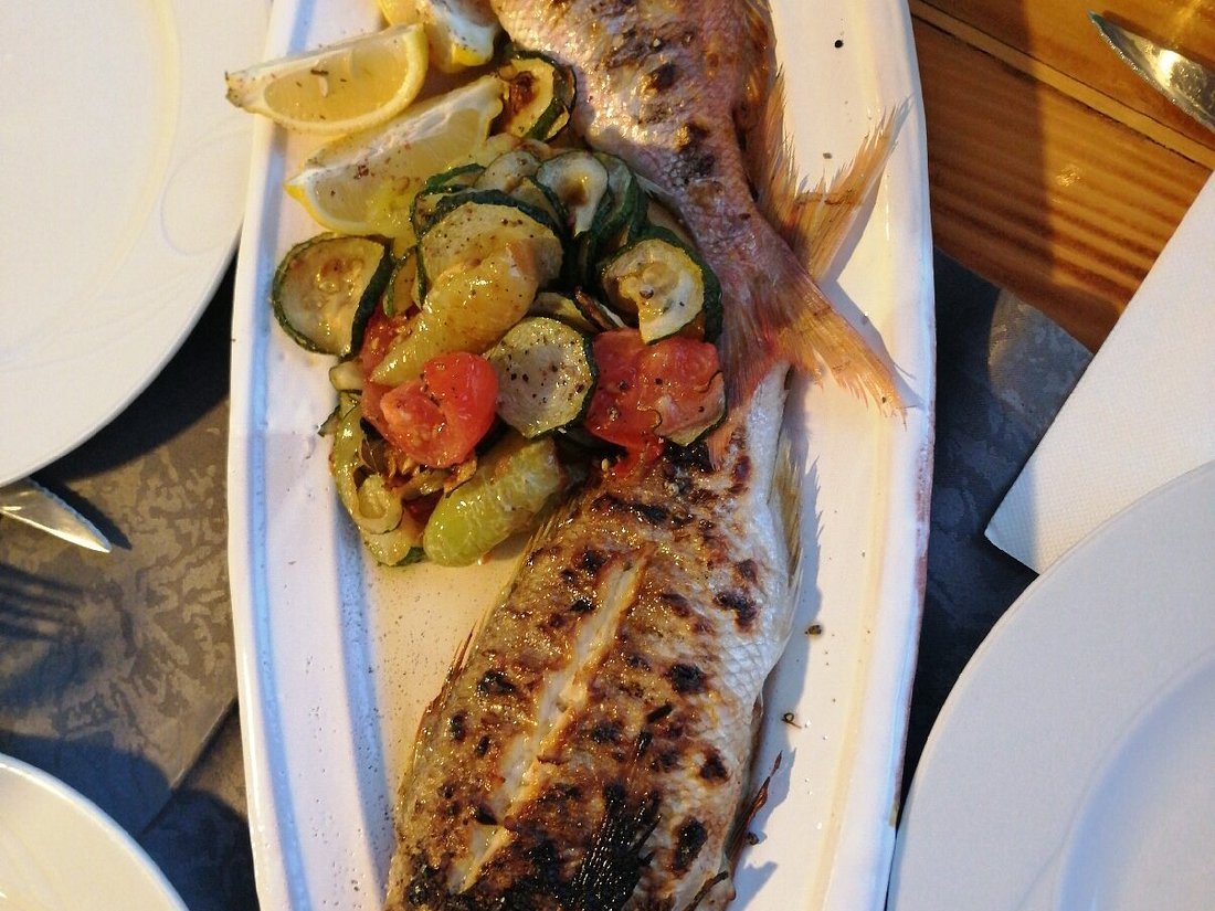 Grilled fish plate at the Milna Hvar lunch stop